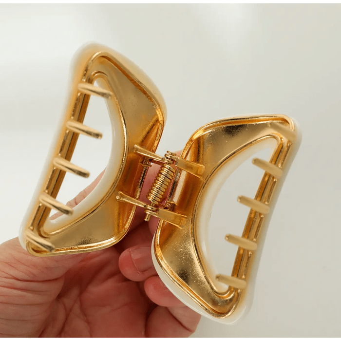 Adorro Nadia Solid Medium Curved Metal Claw Clip Accessories Parts and Labour Hood River Oregon Clothing Store
